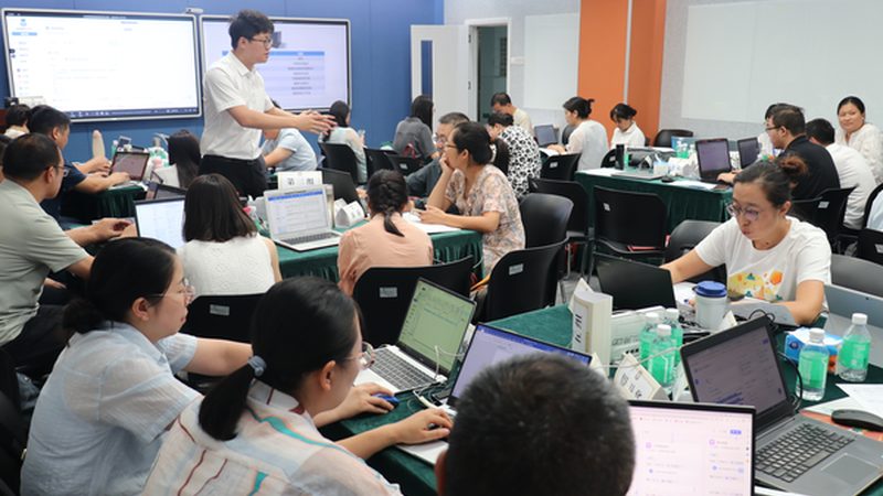 中层管理培训课程：内容与报价的深度解析**